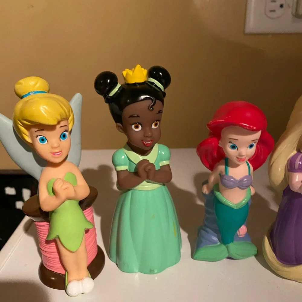 Set of 8 princess Disney